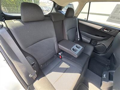 2018 Subaru Outback 2.5i Premium   - Photo 32 - Millstadt, IL 62260