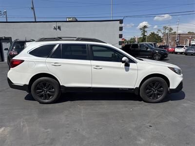 2018 Subaru Outback 2.5i Premium   - Photo 6 - Millstadt, IL 62260