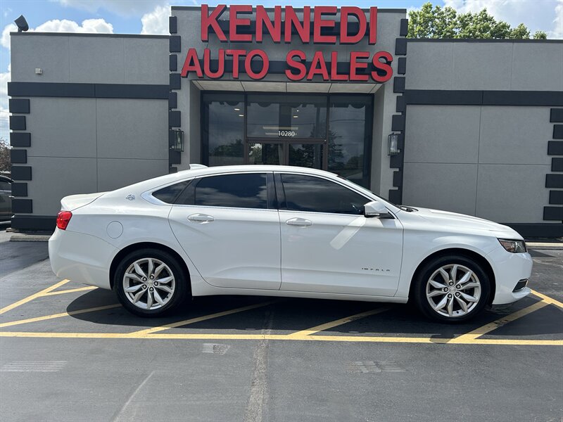 2017 Chevrolet Impala LT   - Photo 1 - Fairview Heights, IL 62208