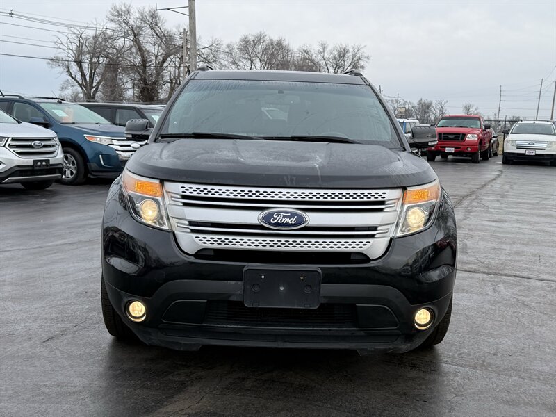 2014 Ford Explorer XLT - Photo 2 - Cahokia, IL 62206