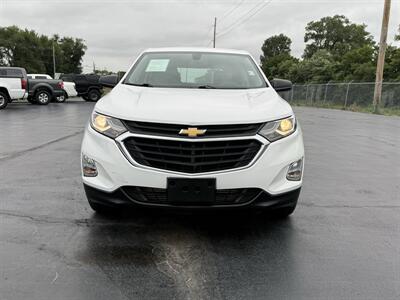 2018 Chevrolet Equinox LS   - Photo 2 - Cahokia, IL 62206