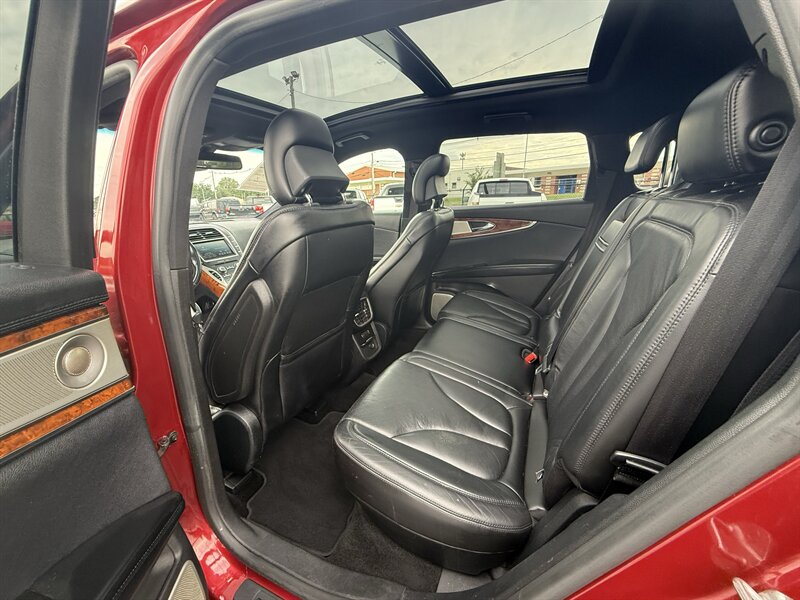 2016 Lincoln MKX Reserve - Photo 11 - Cahokia, IL 62206