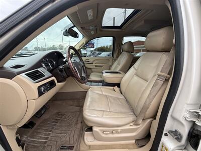 2013 Cadillac Escalade Luxury   - Photo 10 - Cahokia, IL 62206