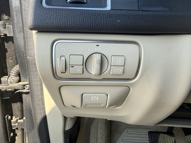 2015 Volvo XC60 T6 - Photo 15 - Cahokia, IL 62206