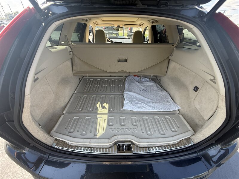 2015 Volvo XC60 T6 - Photo 18 - Cahokia, IL 62206