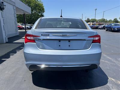 2013 Chrysler 200 LX   - Photo 7 - Fairview Heights, IL 62208