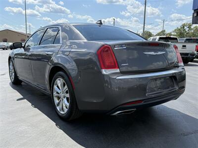 2016 Chrysler 300C   - Photo 6 - Cahokia, IL 62206