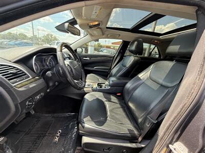 2016 Chrysler 300C   - Photo 9 - Cahokia, IL 62206