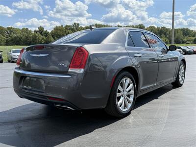 2016 Chrysler 300C   - Photo 8 - Cahokia, IL 62206