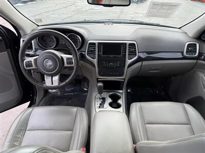 2011 Jeep Grand Cherokee Laredo   - Photo 12 - Cahokia, IL 62206