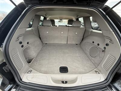 2011 Jeep Grand Cherokee Laredo   - Photo 11 - Cahokia, IL 62206