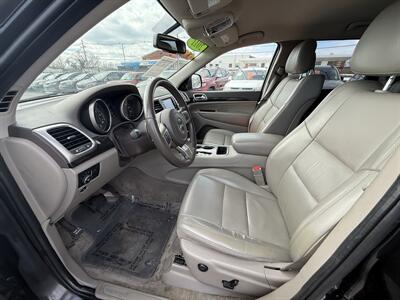 2011 Jeep Grand Cherokee Laredo   - Photo 9 - Cahokia, IL 62206