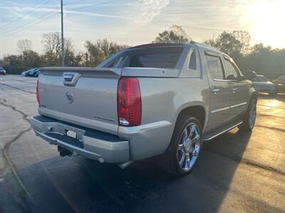 2011 Cadillac Escalade EXT Luxury   - Photo 7 - Cahokia, IL 62206