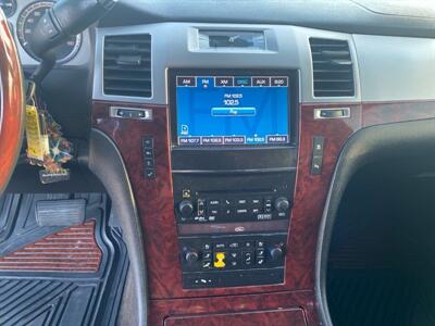 2011 Cadillac Escalade EXT Luxury   - Photo 12 - Cahokia, IL 62206