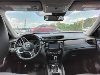 2017 Nissan Rogue S   - Photo 4 - Cahokia, IL 62206
