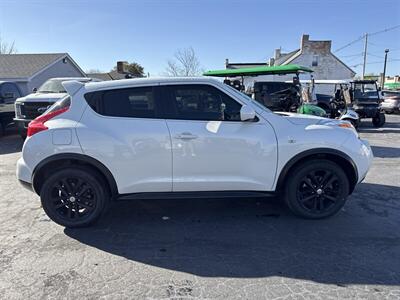 2013 Nissan Juke SV   - Photo 2 - Millstadt, IL 62260