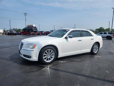 2011 Chrysler 300C   - Photo 1 - Cahokia, IL 62206