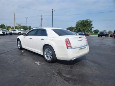 2011 Chrysler 300C   - Photo 4 - Cahokia, IL 62206