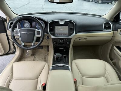 2012 Chrysler 300 Series Limited   - Photo 11 - Cahokia, IL 62206
