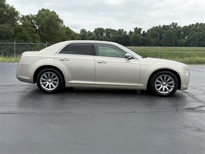2012 Chrysler 300 Series Limited   - Photo 8 - Cahokia, IL 62206