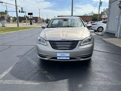 2013 Chrysler 200 Touring   - Photo 6 - Fairview Heights, IL 62208