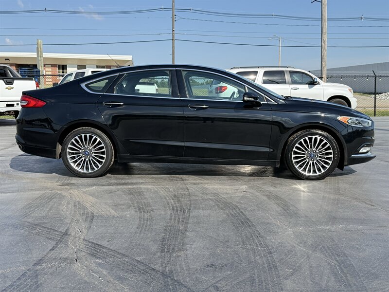 2017 Ford Fusion SE - Photo 6 - Cahokia, IL 62206