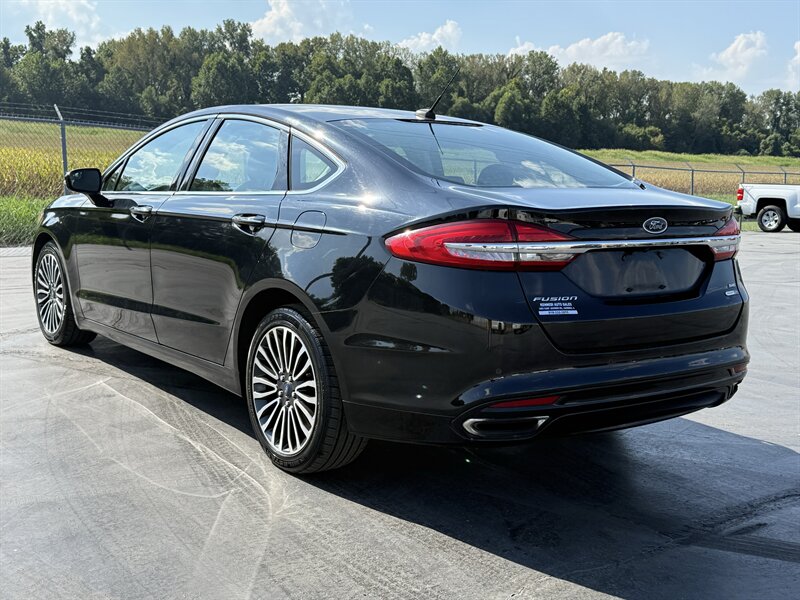 2017 Ford Fusion SE - Photo 4 - Cahokia, IL 62206