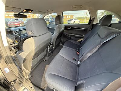 2017 Kia Sorento LX   - Photo 10 - Cahokia, IL 62206