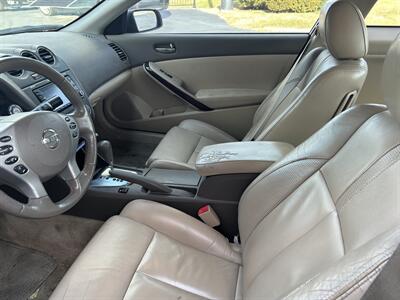 2010 Nissan Altima 3.5 SR   - Photo 8 - Fairview Heights, IL 62208