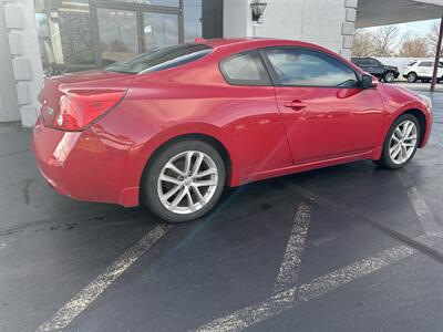 2010 Nissan Altima 3.5 SR   - Photo 4 - Fairview Heights, IL 62208