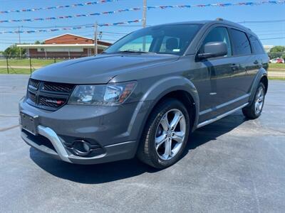 2017 Dodge Journey Crossroad   - Photo 1 - Cahokia, IL 62206