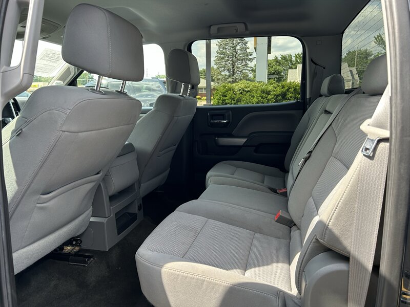 2016 Chevrolet Silverado 1500 LT - Photo 9 - Fairview Heights, IL 62208