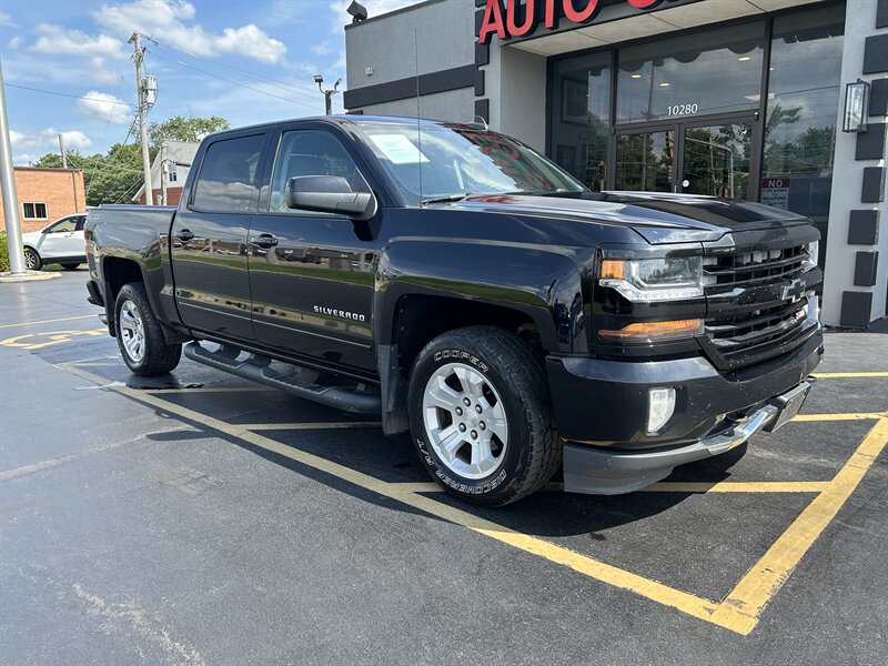 2016 Chevrolet Silverado 1500 LT - Photo 2 - Fairview Heights, IL 62208