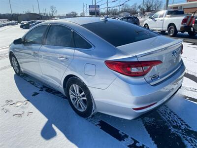 2017 Hyundai SONATA SE   - Photo 6 - Cahokia, IL 62206