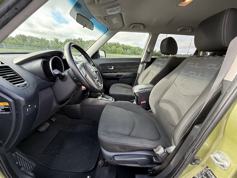 2013 Kia Soul ! - Photo 10 - Cahokia, IL 62206