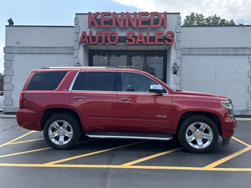 2015 Chevrolet Tahoe LTZ - Photo 1 - Fairview Heights, IL 62208
