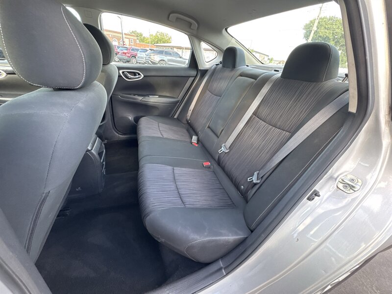 2019 Nissan Sentra SL - Photo 20 - Millstadt, IL 62260