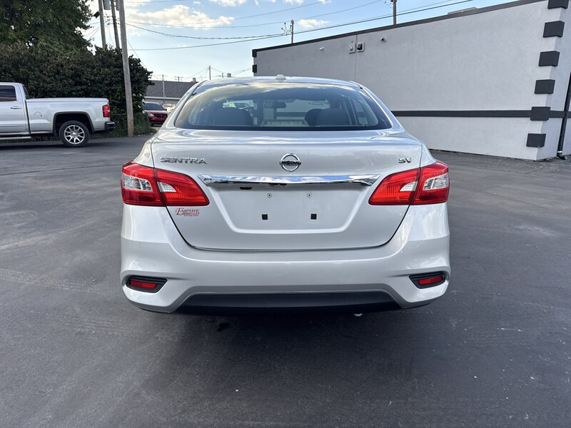 2019 Nissan Sentra SL - Photo 8 - Millstadt, IL 62260