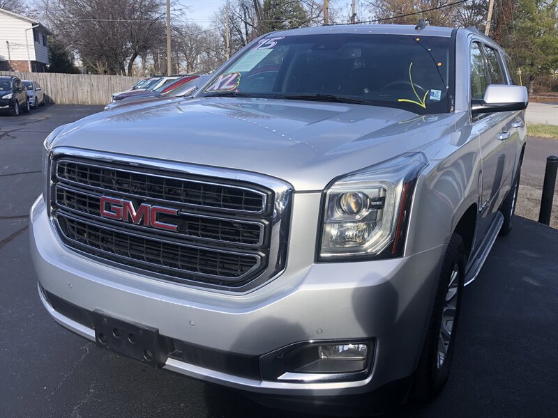 2015 GMC Yukon XL SLE photo 3