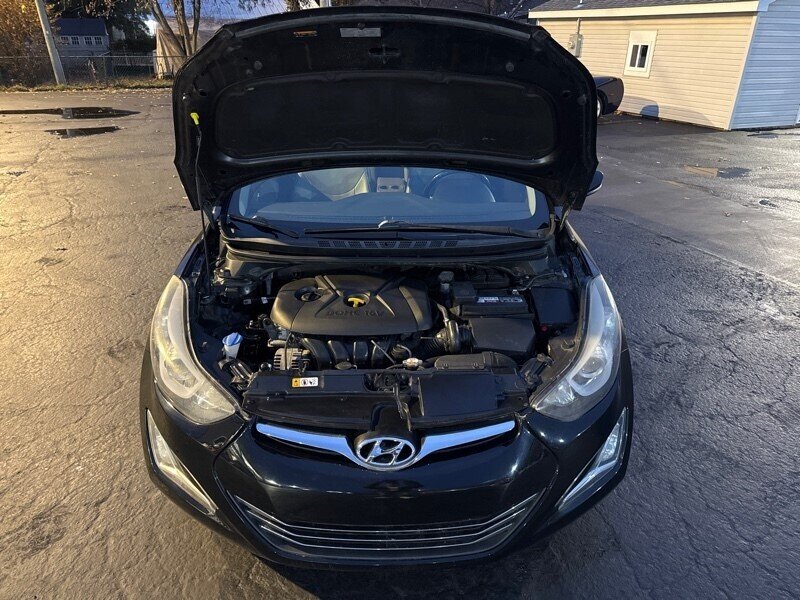 2016 Hyundai ELANTRA Limited - Photo 9 - Millstadt, IL 62260