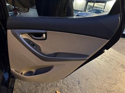 2016 Hyundai ELANTRA Limited - Photo 27 - Millstadt, IL 62260