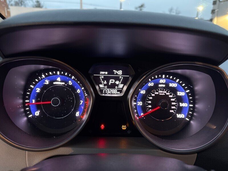 2016 Hyundai ELANTRA Limited - Photo 17 - Millstadt, IL 62260