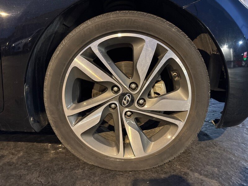 2016 Hyundai ELANTRA Limited - Photo 12 - Millstadt, IL 62260