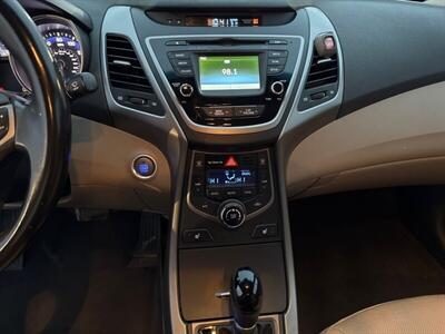 2016 Hyundai ELANTRA Limited - Photo 16 - Millstadt, IL 62260