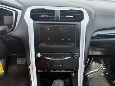 2013 Ford Fusion SE - Photo 13 - Cahokia, IL 62206