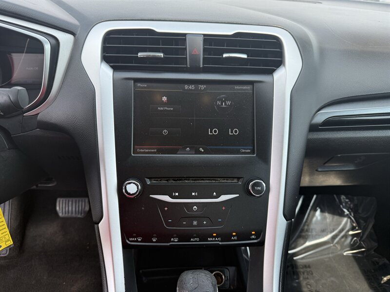 2013 Ford Fusion SE - Photo 13 - Cahokia, IL 62206