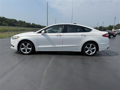 2013 Ford Fusion SE - Photo 2 - Cahokia, IL 62206