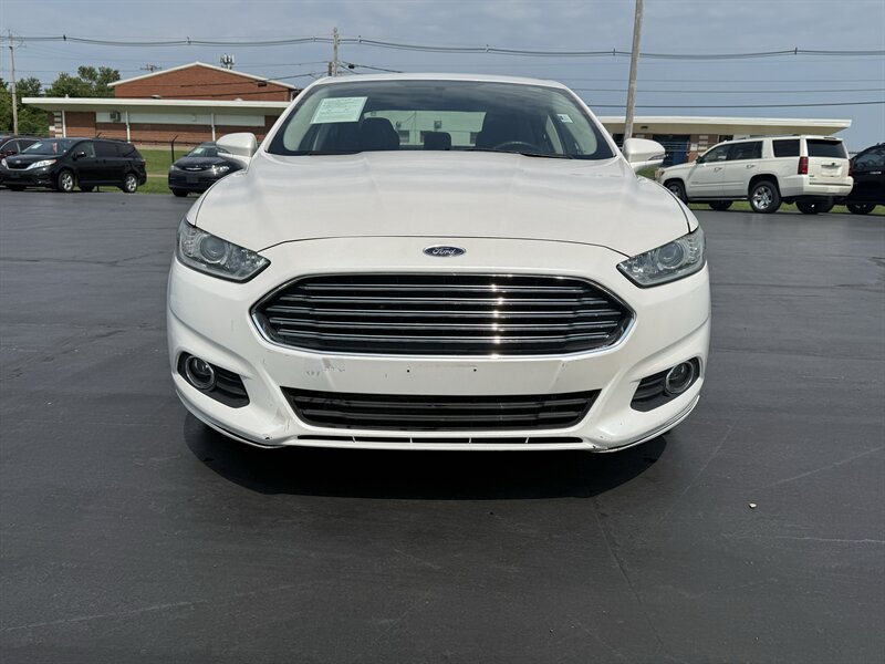 2013 Ford Fusion SE - Photo 4 - Cahokia, IL 62206