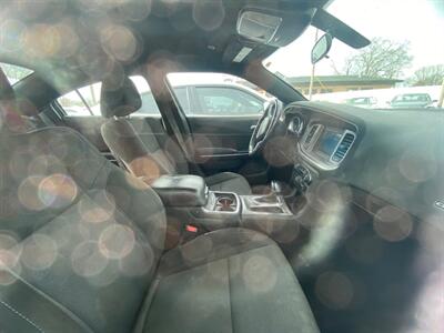 2019 Dodge Charger SXT   - Photo 5 - Belleville, IL 62226