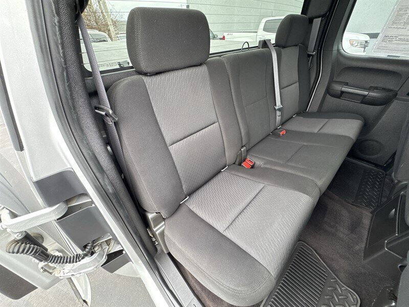 2011 Chevrolet Silverado 1500 LT - Photo 19 - Millstadt, IL 62260